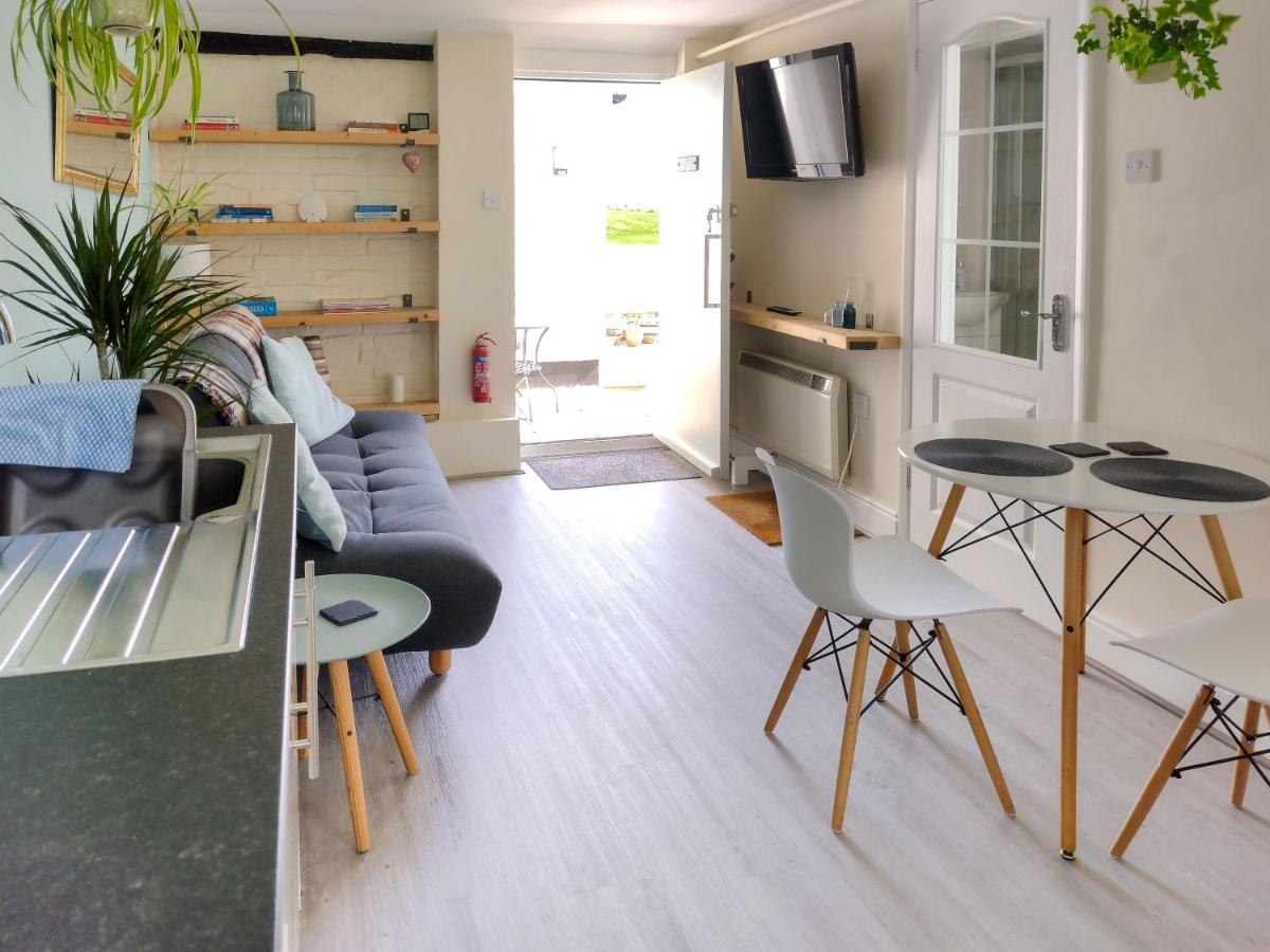 The Annexe Daire Hawkedon Dış mekan fotoğraf